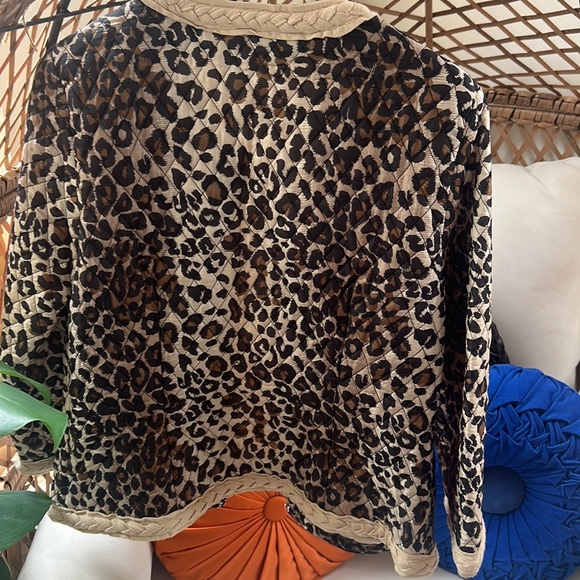 Carole Little 100% silk jacket and Kate Landry purse cheetah print. 🐆 - Picture 8 of 8